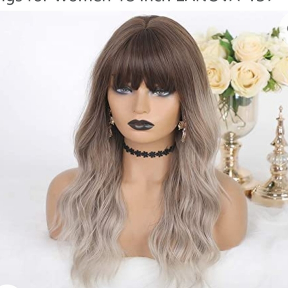 Ombre Ashy Silver Wig - Picture 2 of 3